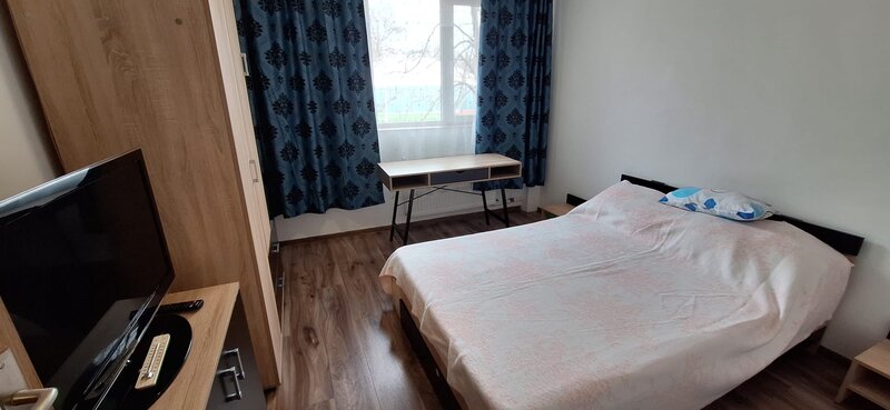 Drumul Taberei, vis a vis de Plaza, et. 1/10, cf. 1, 52 mp,